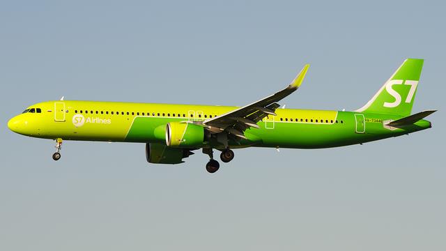 RA-73446:Airbus A321:S7 Airlines